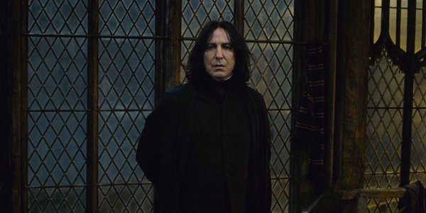 Северус Снегг с палочкой