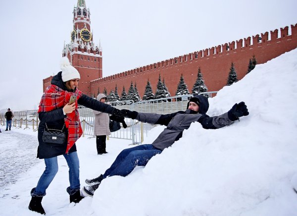 Снег в Москве сейчас