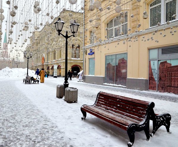 Снег в Москве