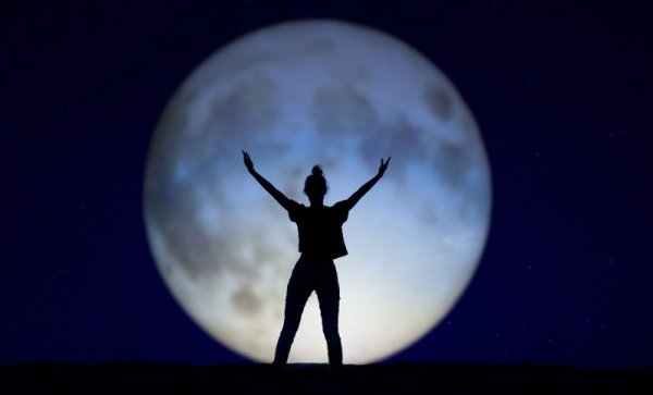 Человек на Луне