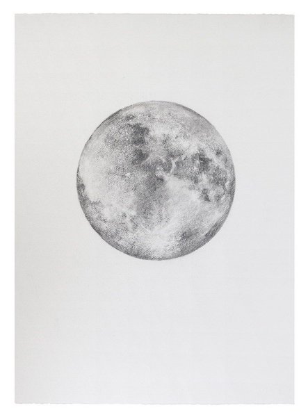 Луна серая на белом фоне