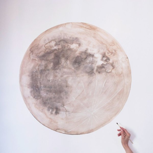 Эстетичная Луна