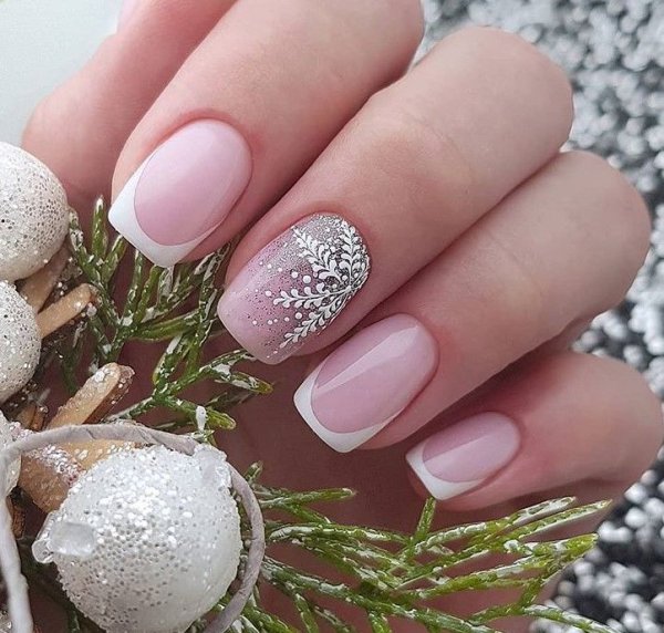 Зимний маникюр