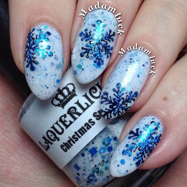 Новогодний дизайн ногтей