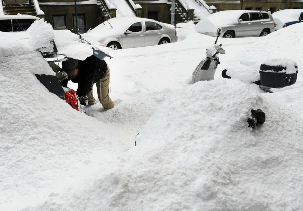 Засыпало снегом
