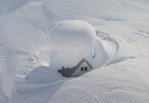 Много снега