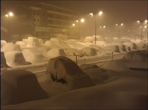 Много снега прикол