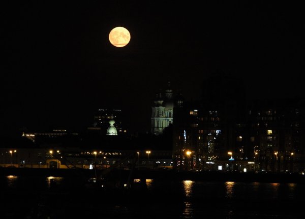 Ночь над Питером