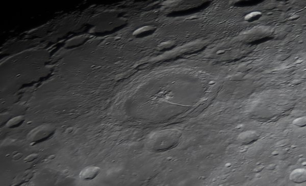 Снимки Луны через телескоп