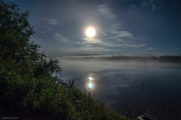 Лунная ночь на реке
