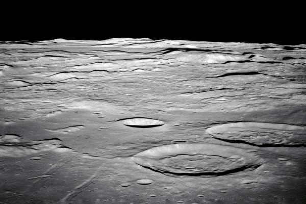 Фон Лунная поверхность