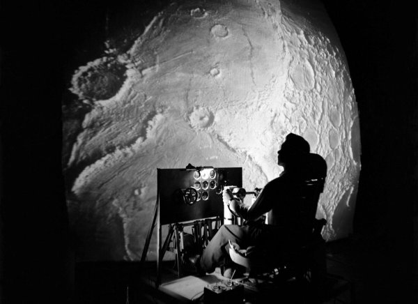 Полет на луну