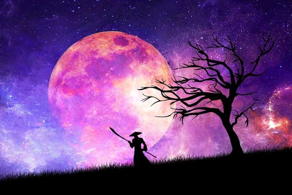 Самурай на фоне Луны