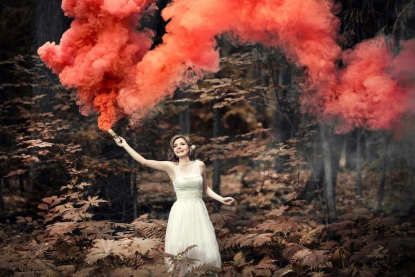 Дымовая шашка цветная