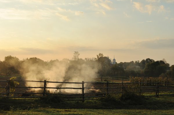 Осень. Деревня дым