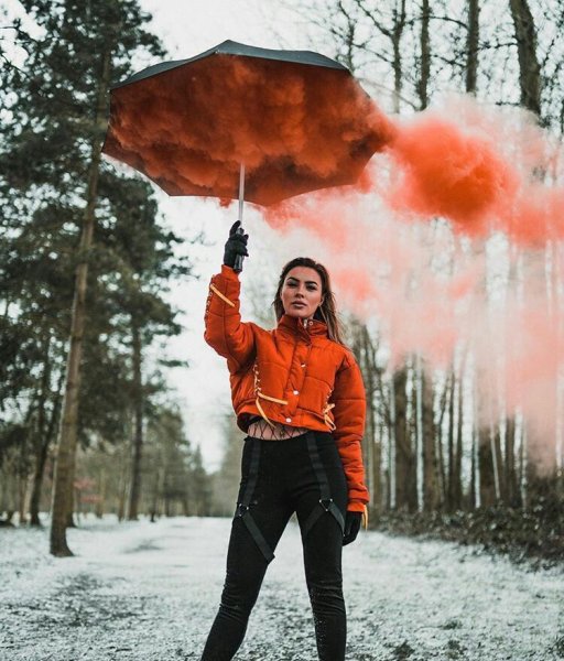 Фотосессия с дымовыми шашками зимой