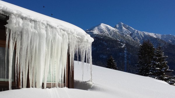 Лед сосульки