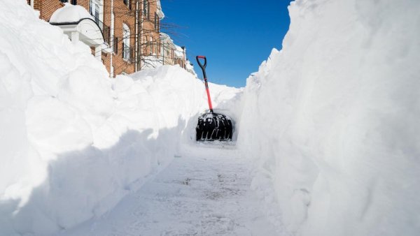 Глубокие сугробы