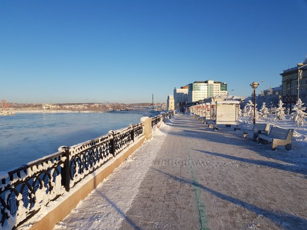 Нижняя набережная ангары зима Иркутск