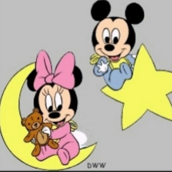 Микки Маус на Луне