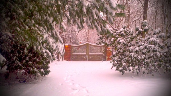Заставка на рабочий стол снегопад