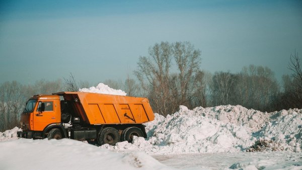КАМАЗ 65115 уборка снега