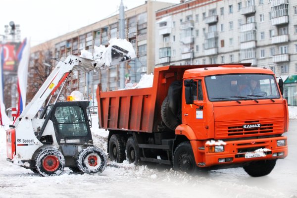 КАМАЗ 65115 уборка снега