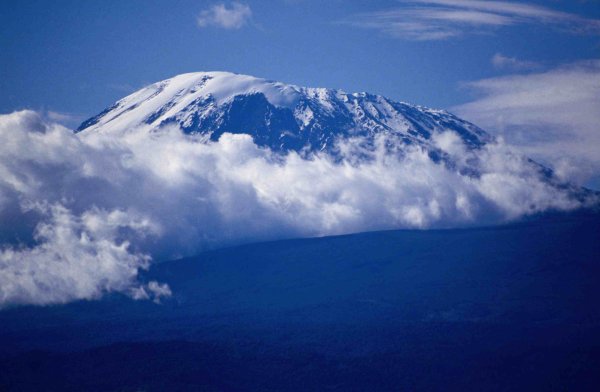 Снежная гора Килиманджаро