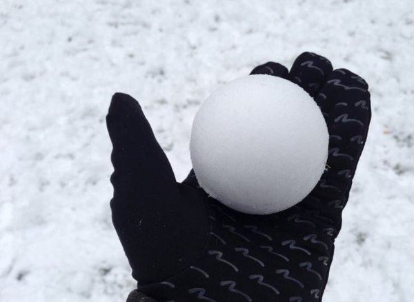 Комок снега