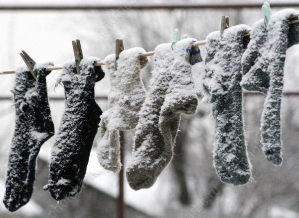 Фотосессия на снегу в носках