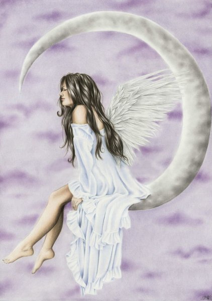 Девочка ангел с крыльями