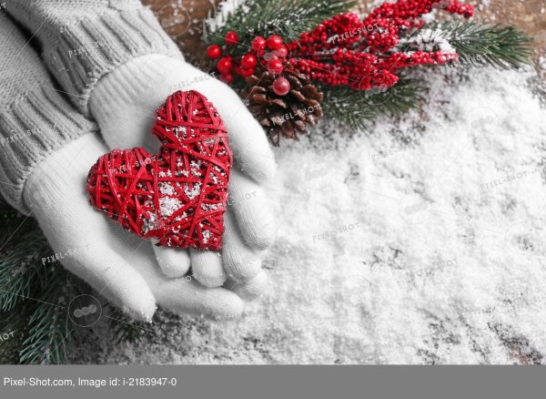 Сердце в руках зима