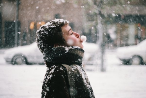 Парень под Снегопадом