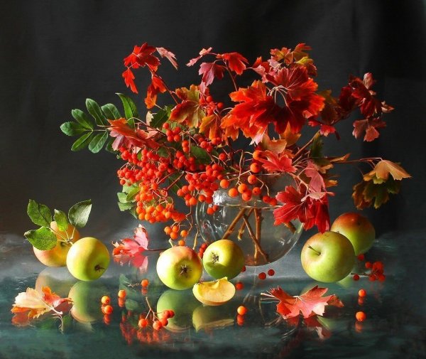 Красивый осенний натюрморт