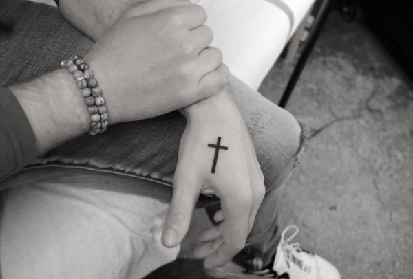 Тату креста — лучших фото татуировок года