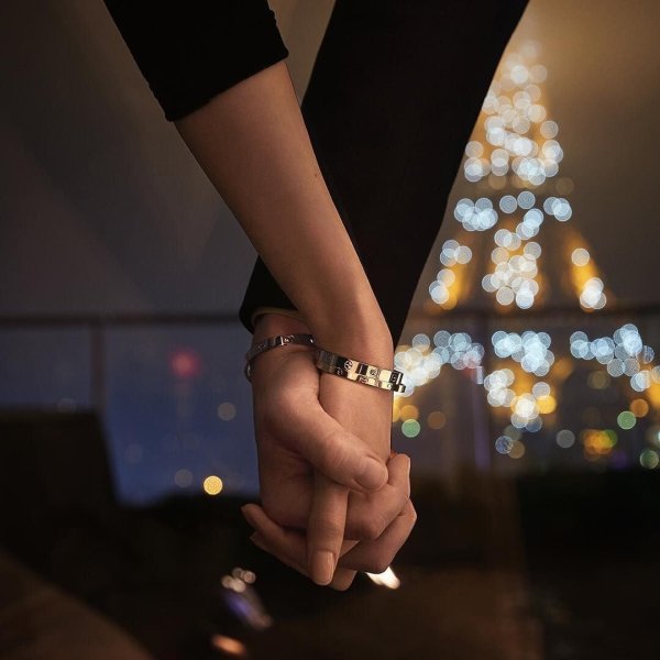 Фото руки влюбленных