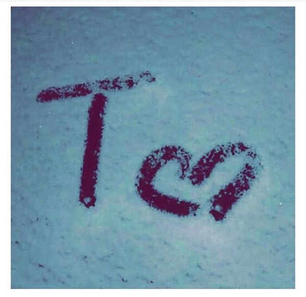 Снег на буквах рисунок