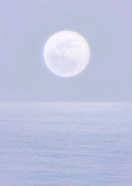 Белая Луна