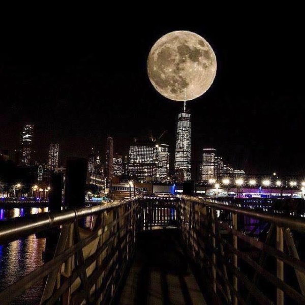 Город на Луне