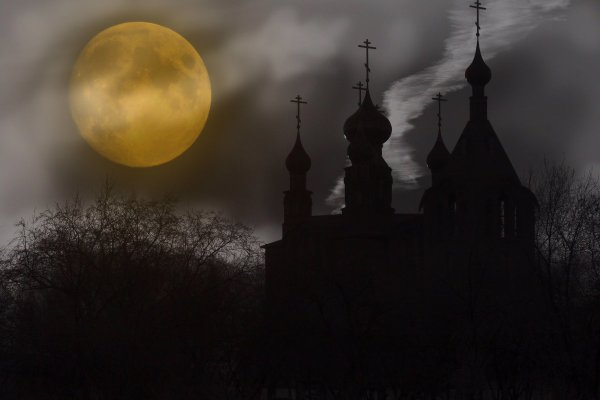Церковь на Луне