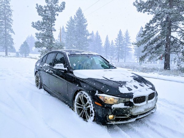 BMW f90 m5 снег