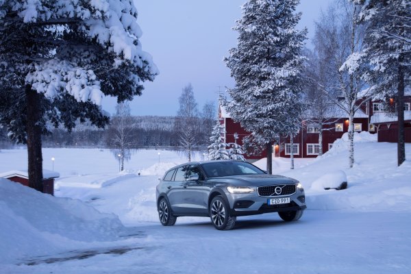 Вольво v60 Cross Country тест драйв