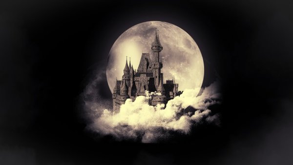 Мрачный замок на скале