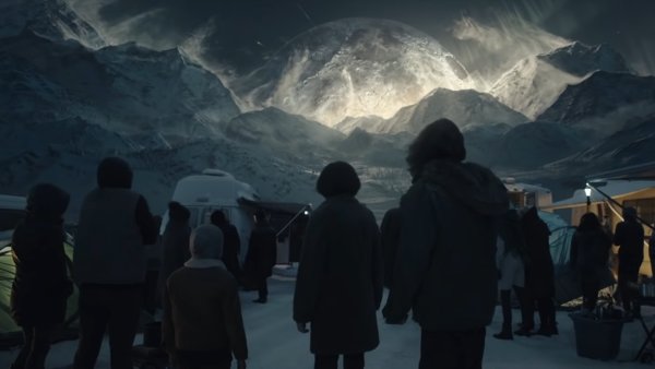 Падение Луны фильм 2021