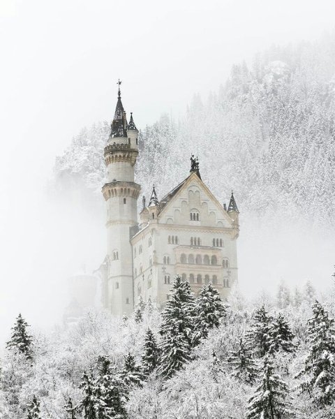 Замок Нойшванштайн
