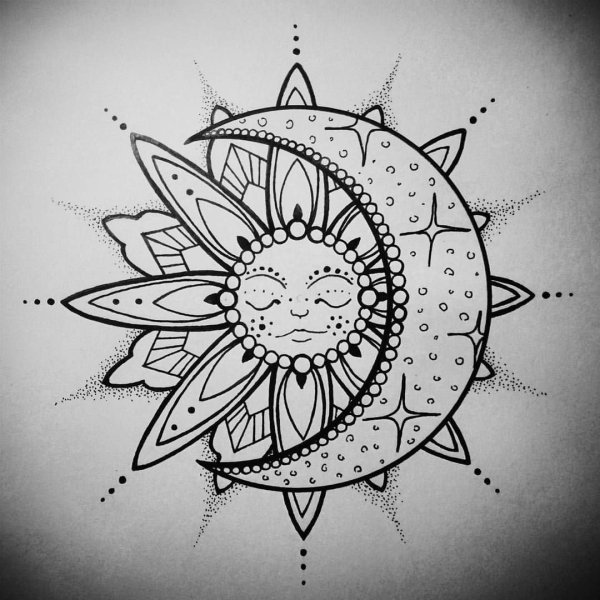 Татуировки мандалы с солнцем и луной