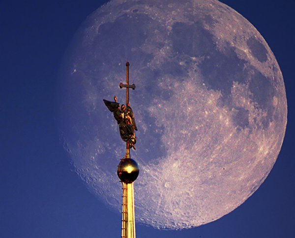 Суперлуние в Санкт-Петербурге