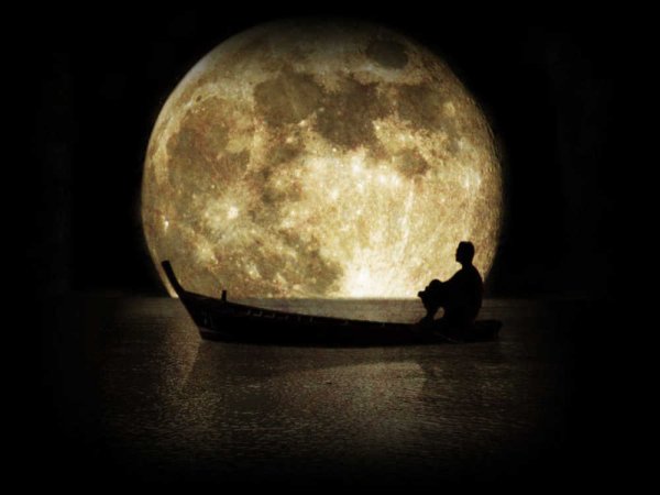 Луна одиночество