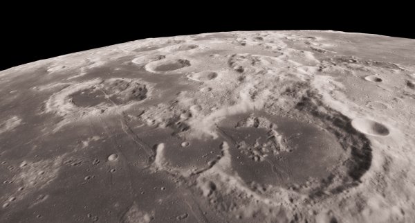 Поверхность Луны