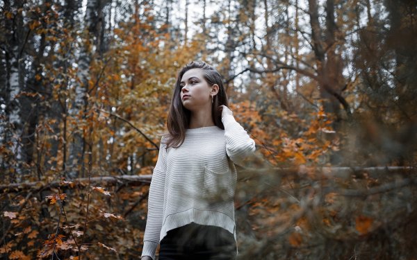 Фотосессия в лесу поздней осенью